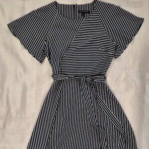 Banana Republic black and white dress